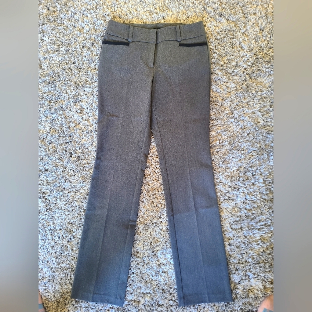 Straight-Leg Pant - Signature Fit - 7th Avenue